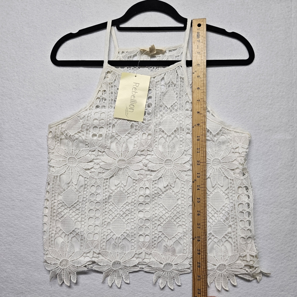 Rebellion Lace Crochet Daisy Halter White Festival Embroidered Knit Tank NWT - Picture 13 of 15